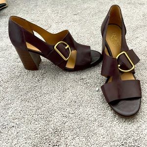 NEW- Franco Sarto- Gold D Buckle Heeled Sandal- 9.5